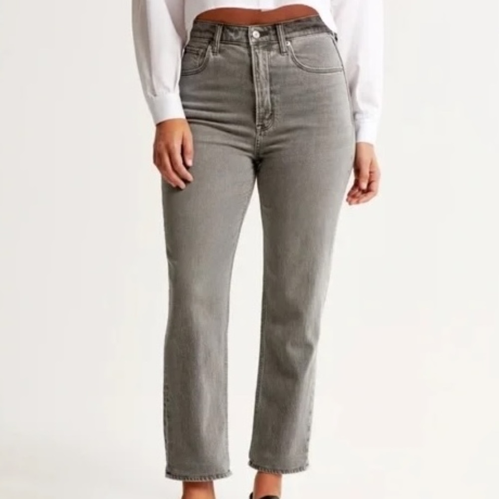 Abercrombie & Fitch: Curve Love Ultra High Rise Ankle Straight Jean NWT!